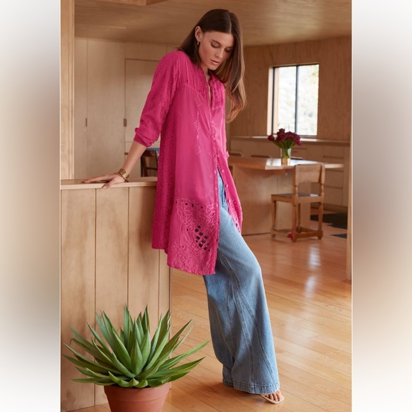 Johnny Was Fuchsia Embroidered tunic Blouse S